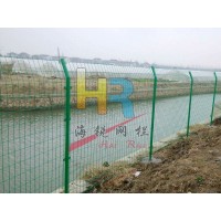 海锐现货双边丝护栏网，养殖护栏网，农场护栏网