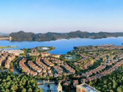 南京卧龙湖置业有限公司：2.4 亿贷款在手，为何拒还 7 万元欠款引争议